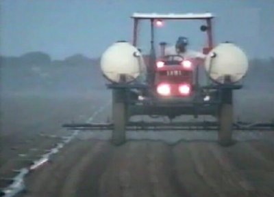 PESTICIDAS (2)  CAMPESINOS